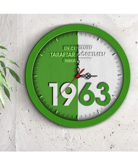 BK Gift Kişiye Özel Yeşil Beyaz En Centilmen Taraftar Öğretmen Ahşap Duvar Saati
