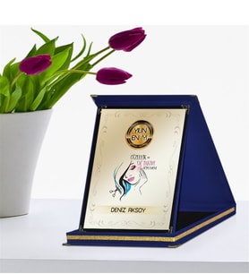 BK Gift Kişiye Özel Yılın En İyi Güzellik Ve Saç Bakımı Öğretmeni Lacivert Plaket Ödülü