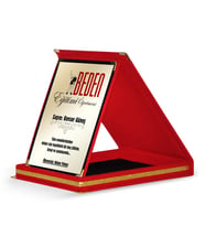 BK Gift Kişiye Özel Beden Eğitimi Öğretmeni Kırmızı Plaket