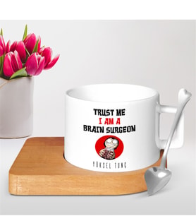 BK Gift Kişiye Özel Mesleki Beyin Cerrahı Ahşap Altlıklı Seramik Fincan - 1