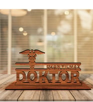 BK Gift Kişiye Özel Mesleki Doktor Ahşap Masa İsimliği  - 1
