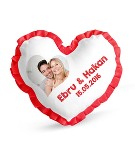 BK Gift Kişiye Özel Kırmızı Fırfırlı  Kalp Yastık Kılıfı
