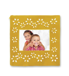 BK Gift Kişiye Özel Çiçek Desenli Sarı Kare Yastık