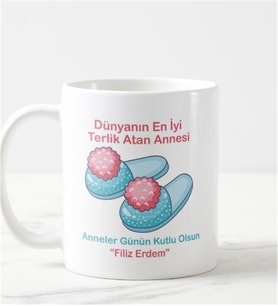 En İyi Terlik Atan Anne İsimli Porselen Kupa Bardak