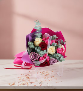 Lila Bukette Lila, Pembe, Beyaz ve Kırmızı Güller