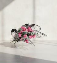 Kelebek Bukette Pembe Çardak Güller
