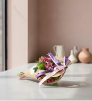 Kraft Taşımalı Bukette Güller ve Hüsnüyusuflar