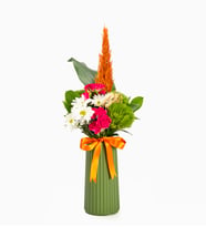 Yeşil Vazoda Pembe Güller ve Dianthus Green Trick