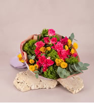 Lila Bukette Pembe Çardak Güller ve Dianthus Green
