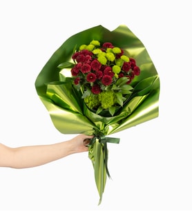 Yeşil Buket Kağıtlı Kırmızı Kasımpatılar