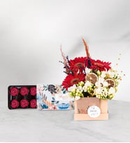 Kırmızı Gerbera & Beyaz Frezya Kutusu
