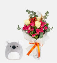 Buket Kağıtlı Pembe Çardak Güller ve Koala Yastık