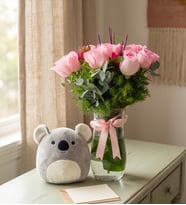 Cam Vazoda Pembe Gül ve Koala Yastık