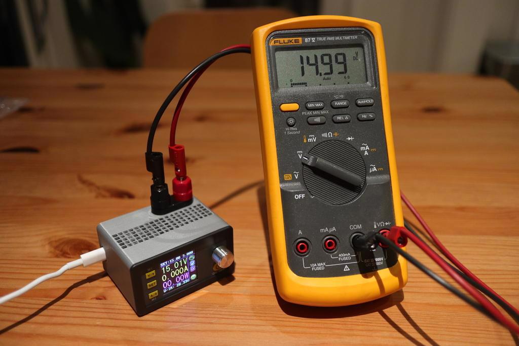  Usb Tipi C Ayarlanabilir Güç Kaynağı Plastik Aparat
