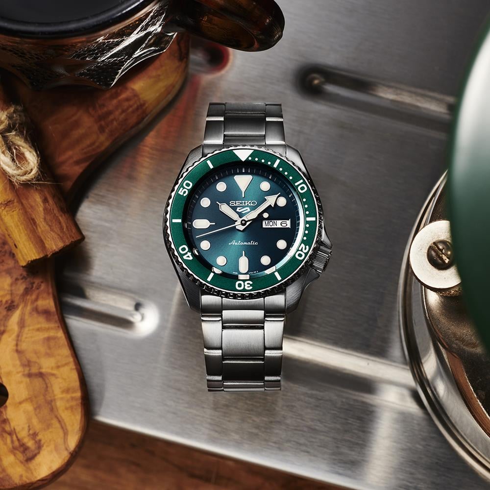 Seiko 5 Sport SRPD61K Otomatik Erkek Kol Saati (Yeşil Kadran)